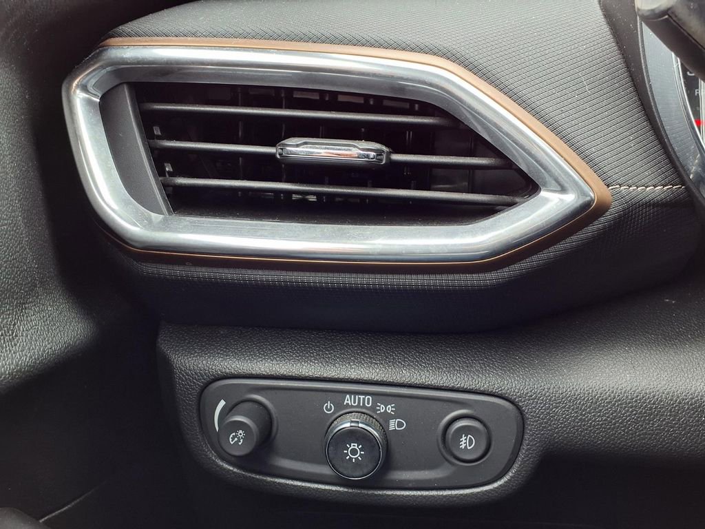 Used 2023 Chevrolet TrailBlazer ACTIV w/ Technology Package image 27