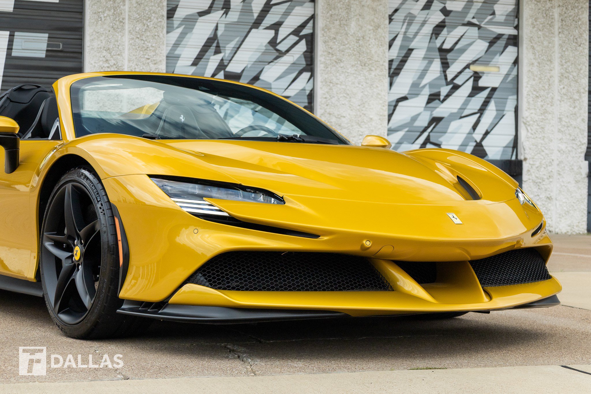 Used 2023 Ferrari SF90 Spider AWD/4WD image 2