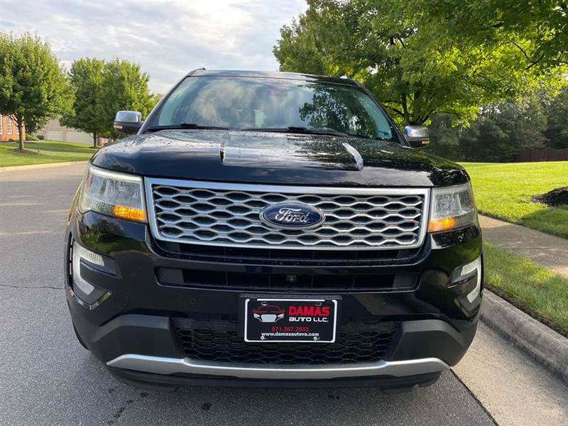 Used 2017 Ford Explorer Platinum AWD/4WD image 3