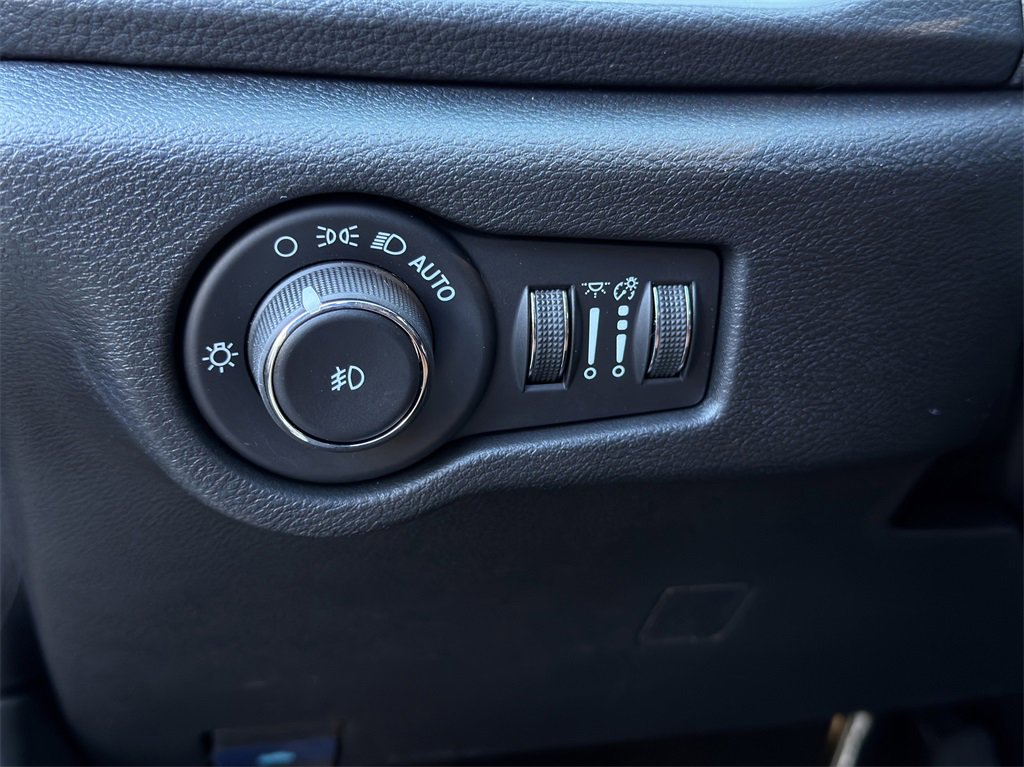 New 2026 Chrysler Pacifica Pinnacle image 17