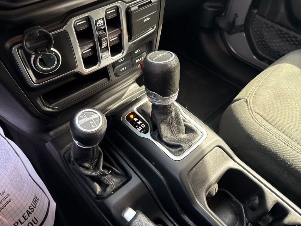 Used 2021 Jeep Gladiator Sport AWD/4WD image 25