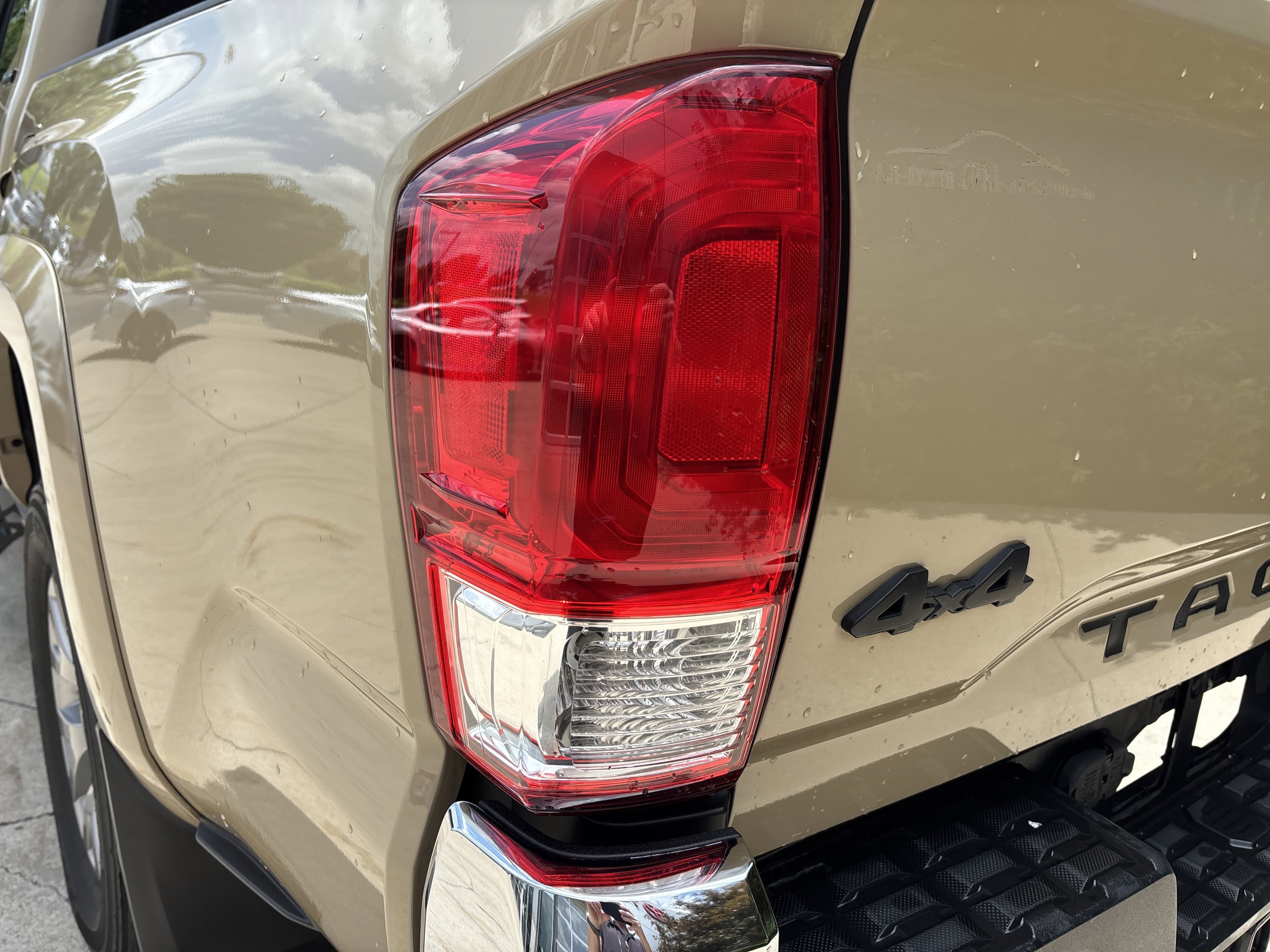 Used 2017 Toyota Tacoma SR5 w/ Tow Package AWD/4WD image 12
