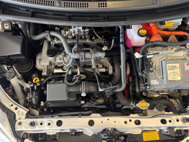 Used 2013 Toyota Prius C One FWD image 30