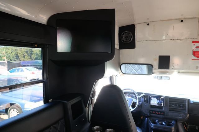 Used 2010 Chevrolet Express 3500 w/ School Bus Package image 28