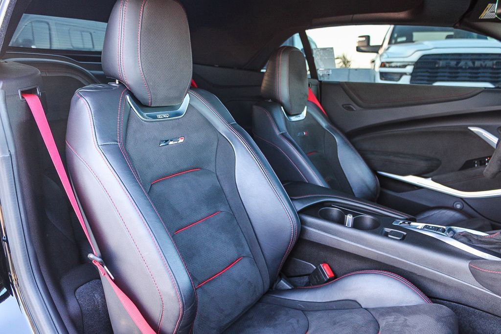 Used 2018 Chevrolet Camaro ZL1 w/ LPO, ZL1 Protection Package RWD image 17