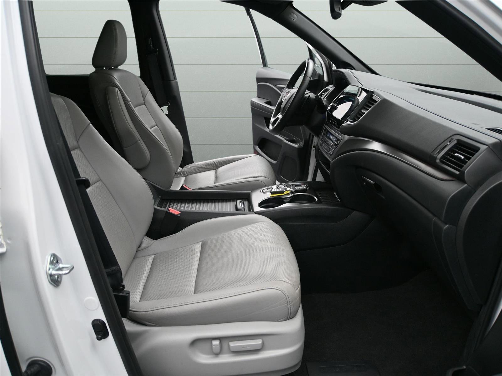 Used 2023 Honda Passport EX-L image 15