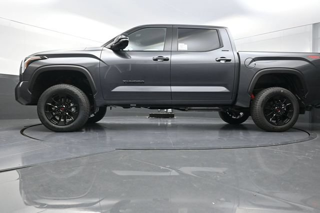 Used 2025 Toyota Tundra Limited w/ TRD Off-Road Package AWD/4WD image 33