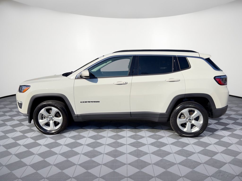Used 2021 Jeep Compass Latitude w/ Convenience Group AWD/4WD image 2
