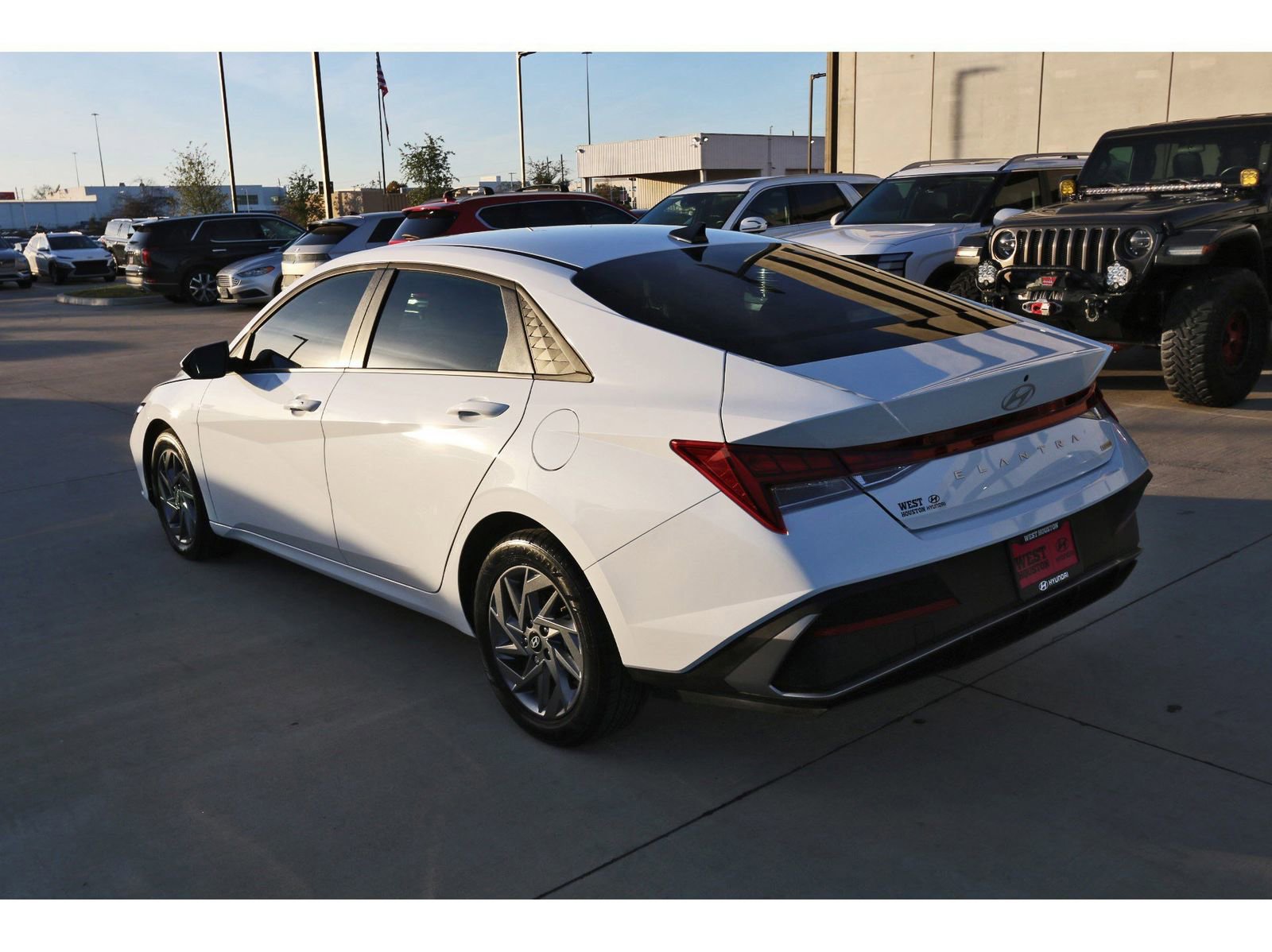 Certified 2025 Hyundai Elantra Blue image 6