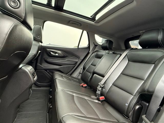 Used 2022 GMC Terrain SLT w/ Infotainment Package II image 23