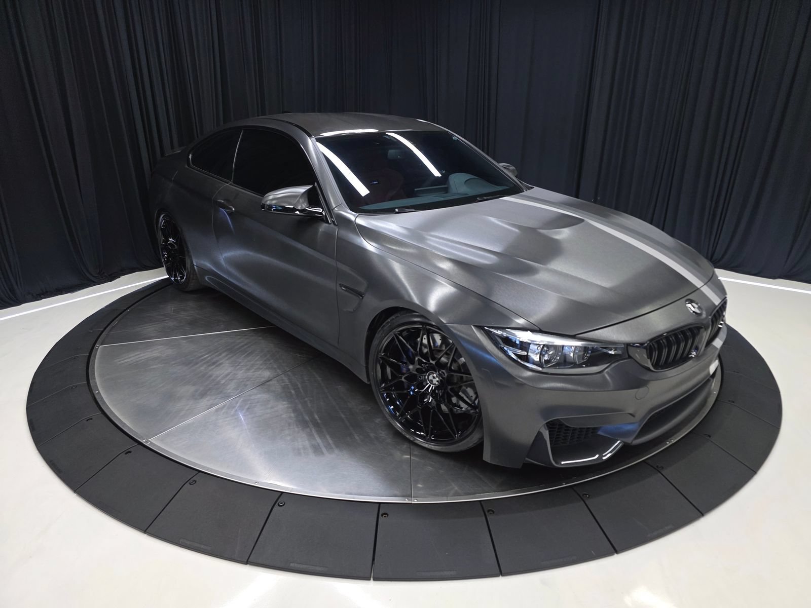 Used 2019 BMW M4 Coupe w/ Competition Package RWD image 16
