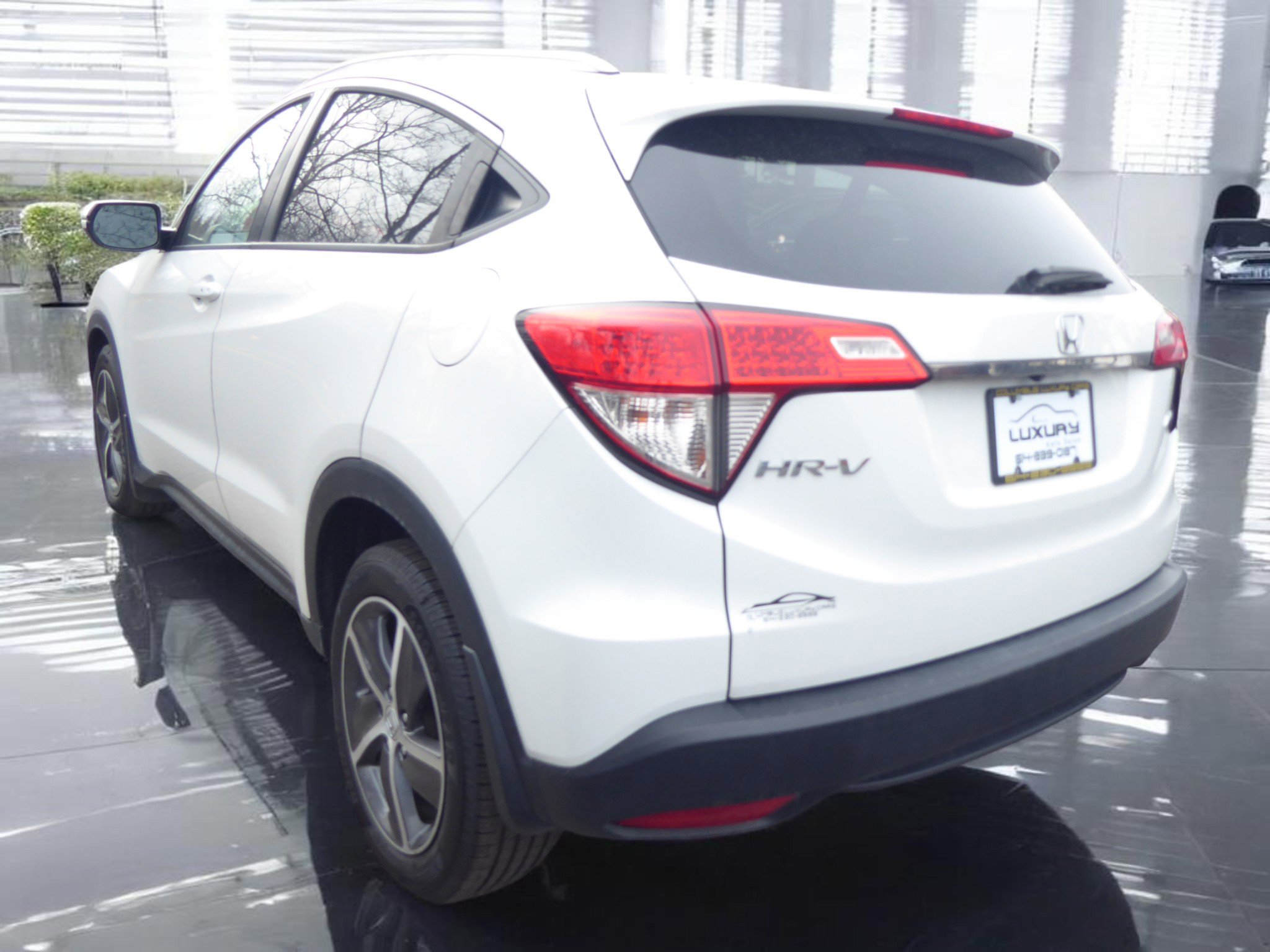 Used 2022 Honda HR-V EX image 8