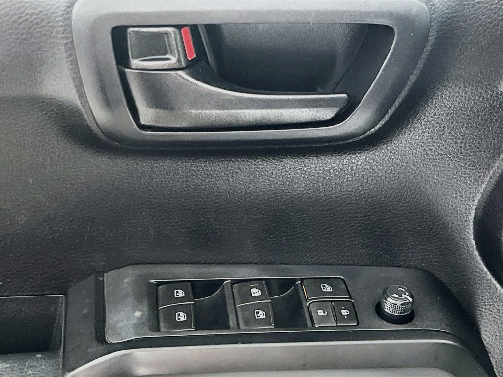 Used 2019 Toyota Tacoma SR w/ SR Convenience Package AWD/4WD image 13
