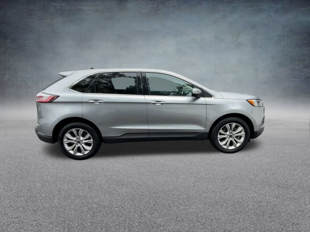Used 2024 Ford Edge Titanium image 27