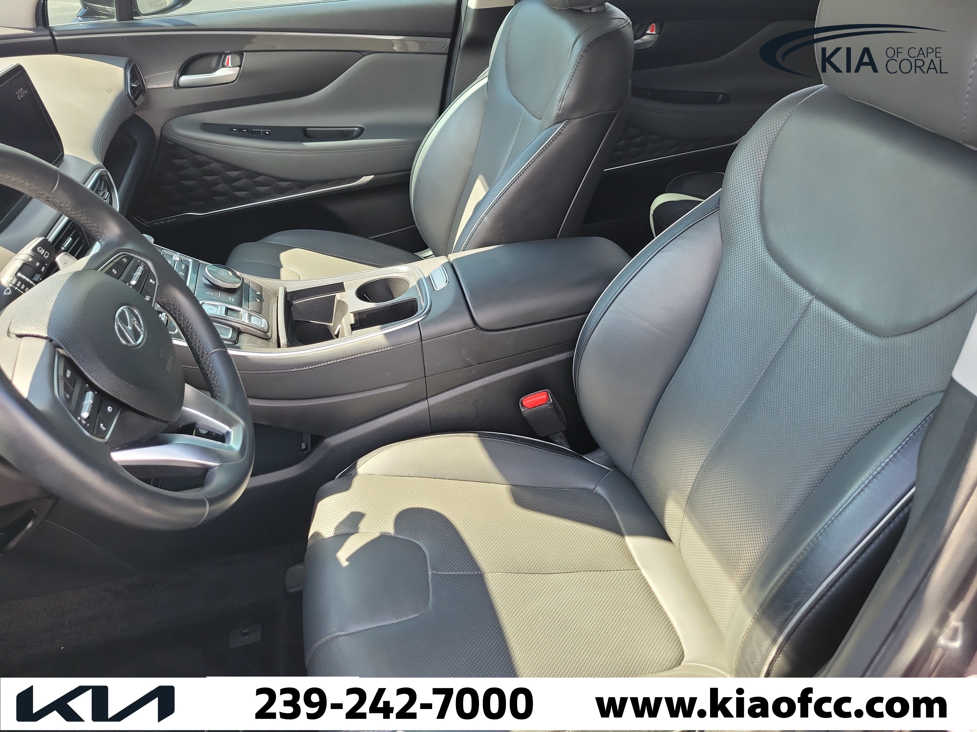 Used 2021 Hyundai Santa Fe SEL w/ Convenience + Premium Package FWD image 22