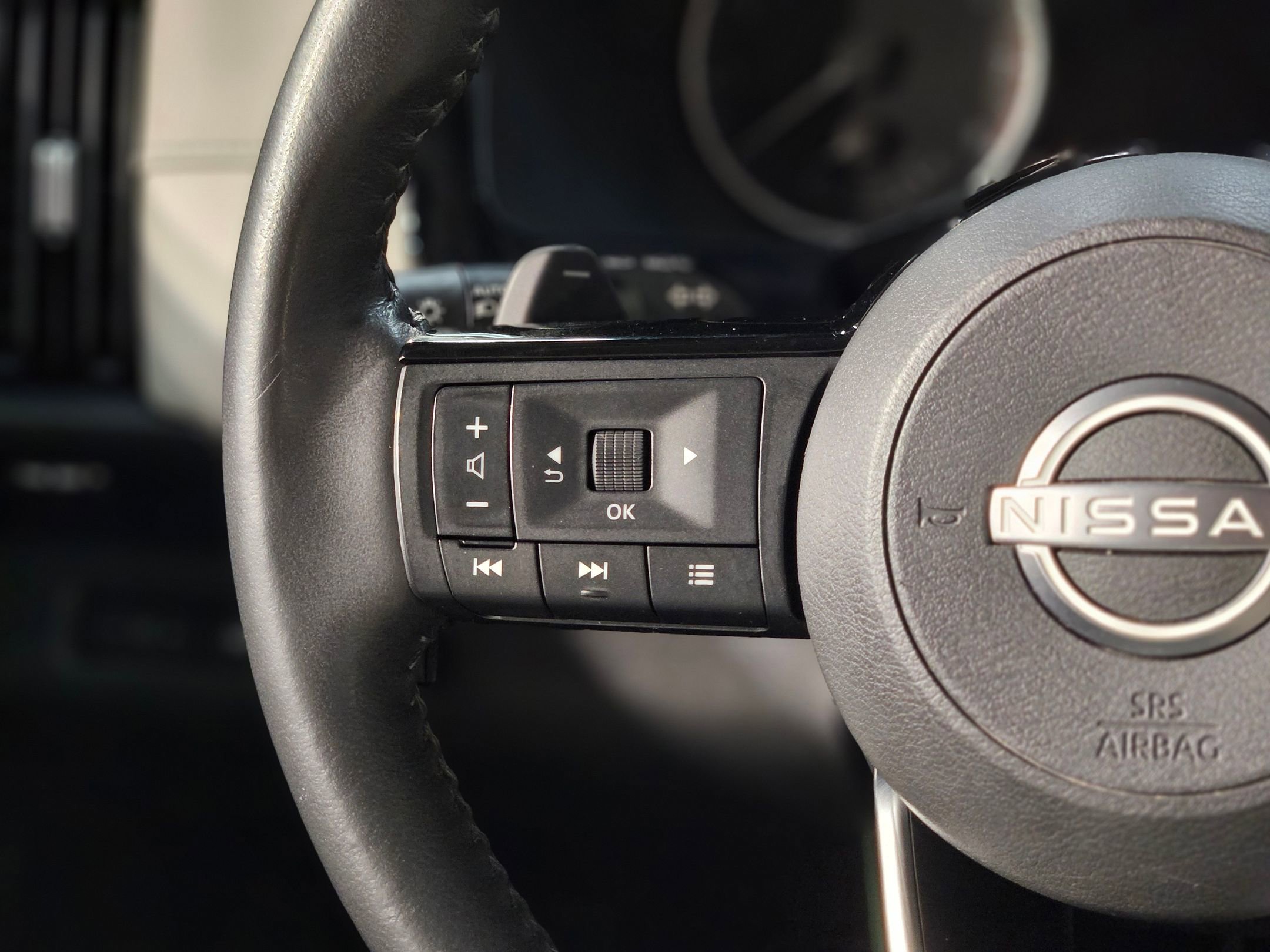 Used 2022 Nissan Pathfinder SL image 27