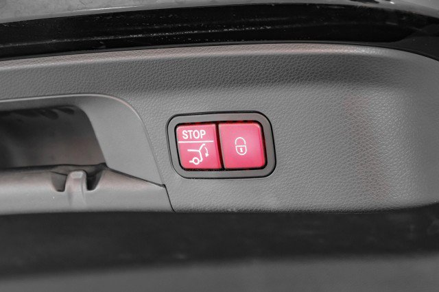 Used 2017 Mercedes-Benz GLC 300 4MATIC Coupe image 54