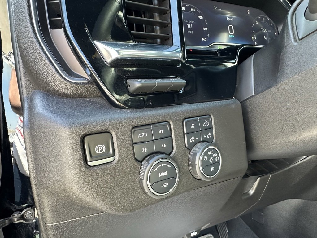 Used 2025 Chevrolet Silverado 2500 High Country w/ Technology Package image 31