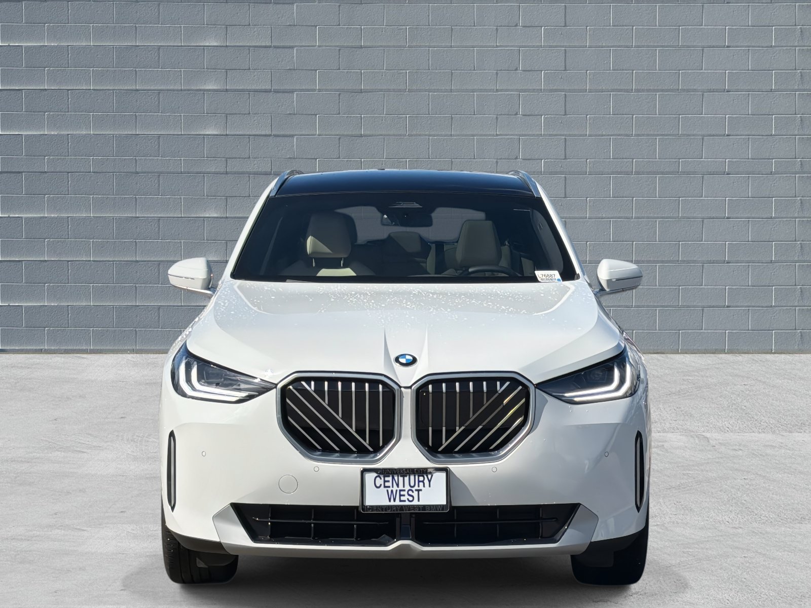 Used 2025 BMW X3 xDrive30i w/ Convenience Package AWD/4WD image 2