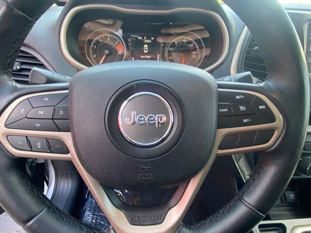 Used 2017 Jeep Cherokee Latitude w/ Comfort & Sound Group image 18