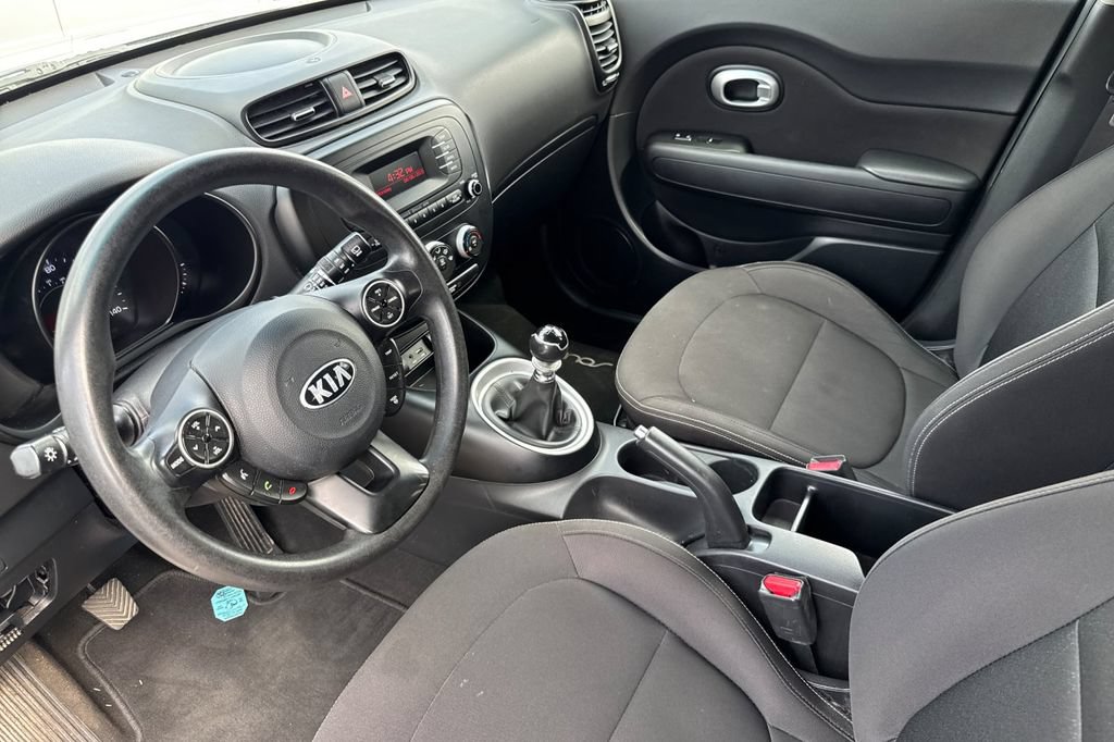 Used 2016 Kia Soul FWD image 10