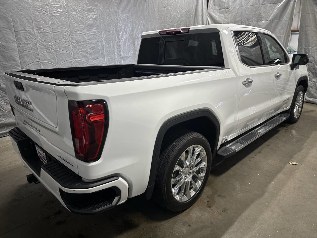 Used 2023 GMC Sierra 1500 Denali w/ Technology Package image 6