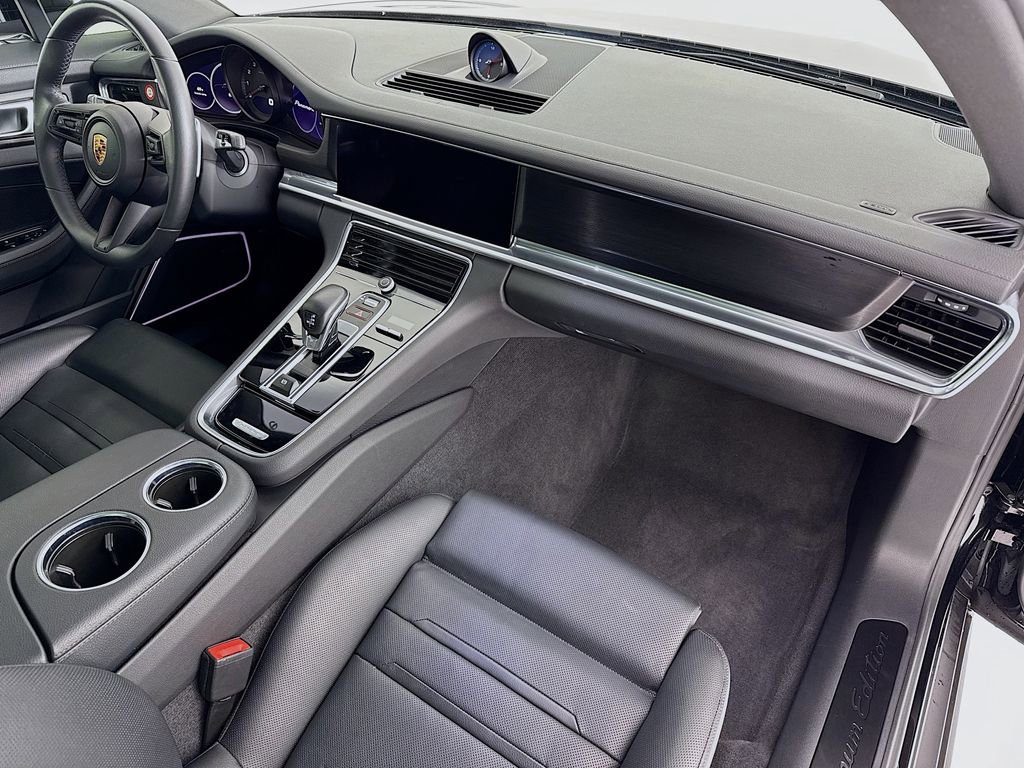 Certified 2023 Porsche Panamera Platinum Edition image 34