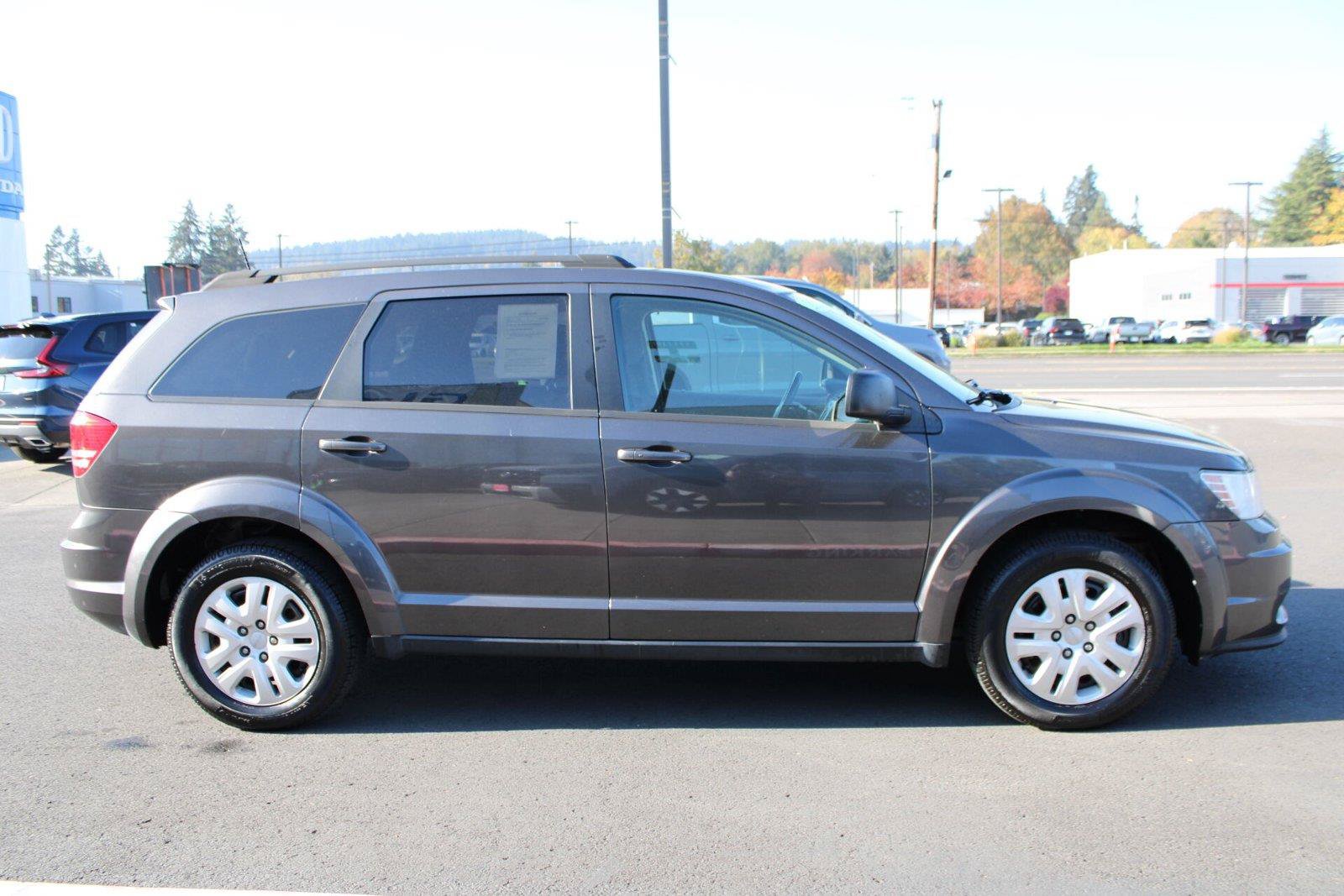 Used 2020 Dodge Journey SE w/ SE Popular Equipment Group FWD image 6