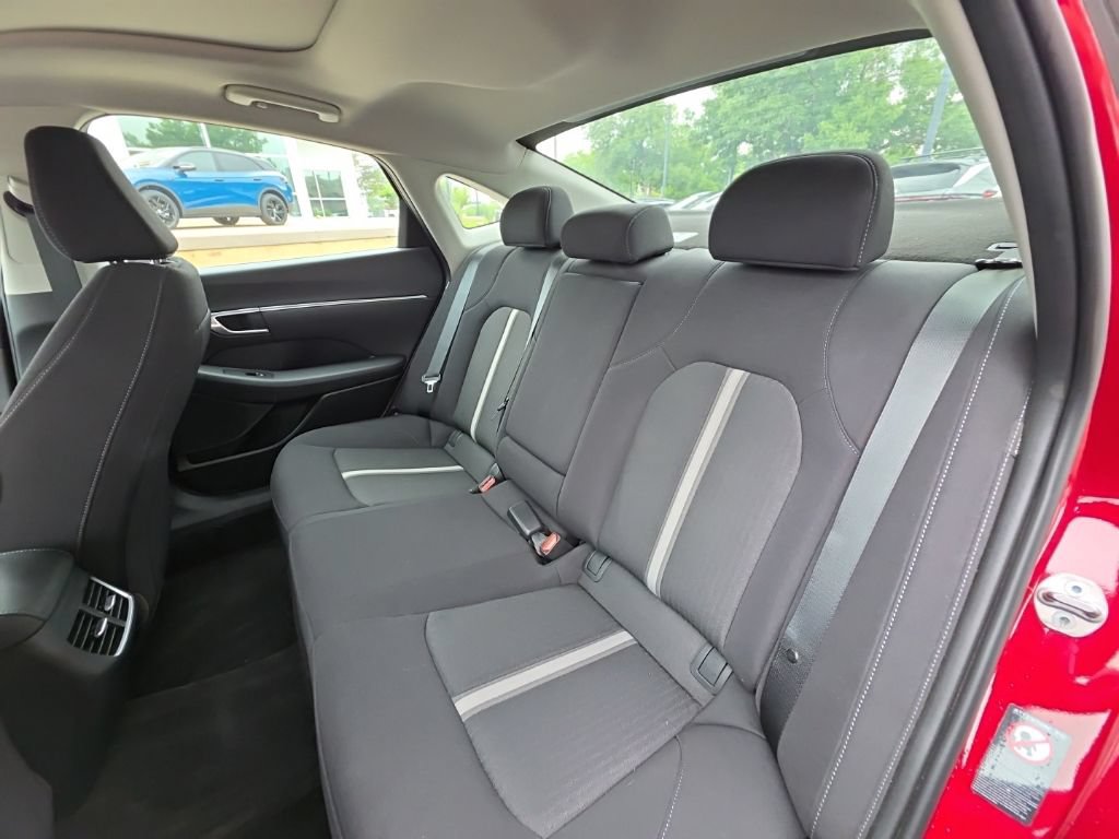 Used 2023 Hyundai Sonata SEL w/ Convenience Package FWD image 19