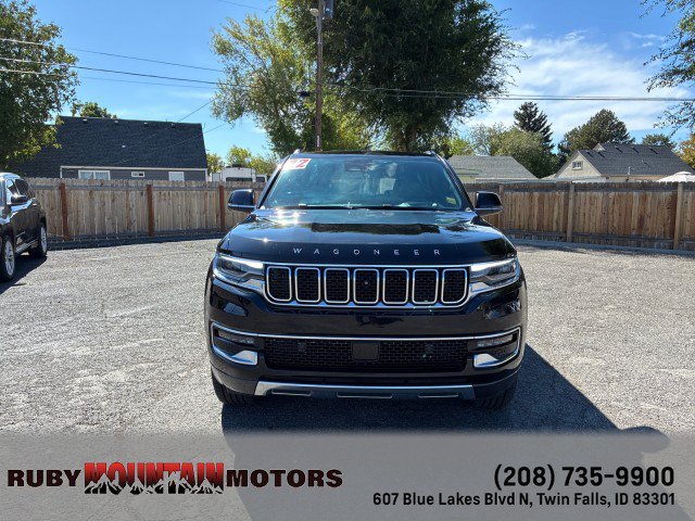 Used 2022 Jeep Wagoneer Series III w/ Convenience Group I AWD/4WD image 2