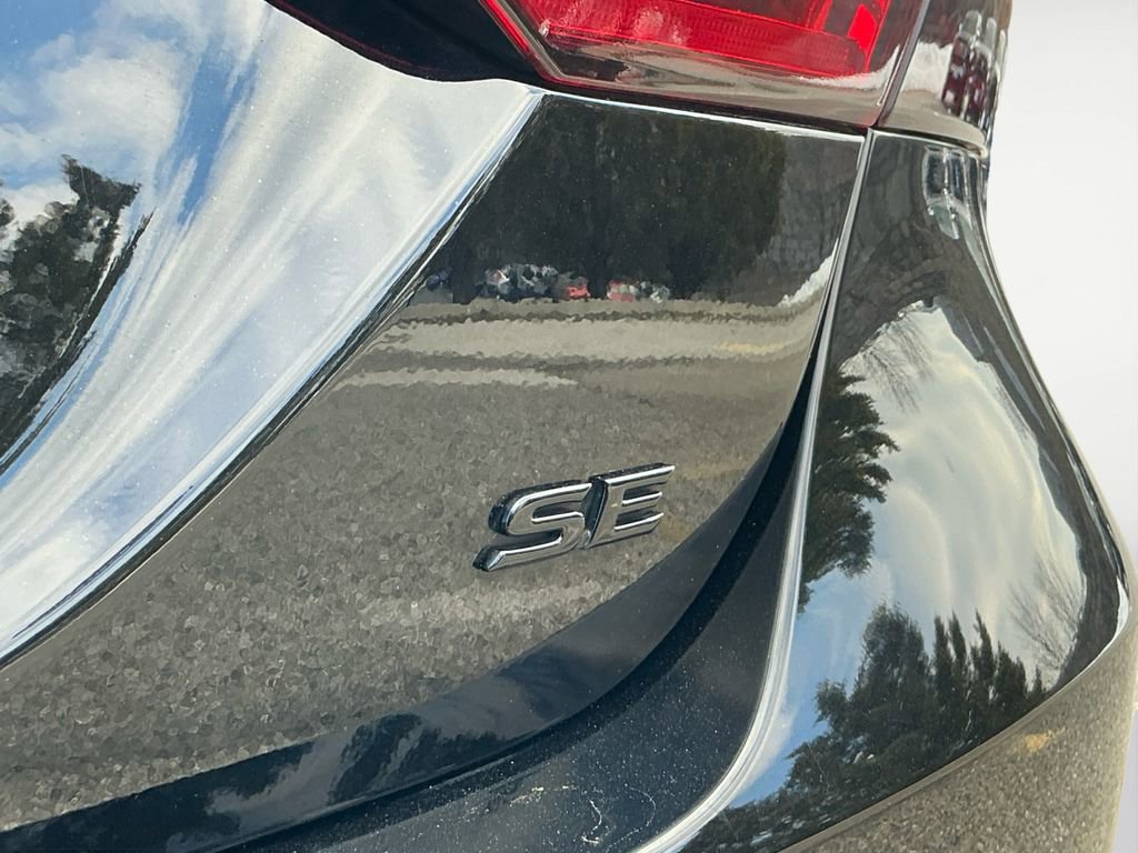 Used 2019 Toyota Camry SE image 23
