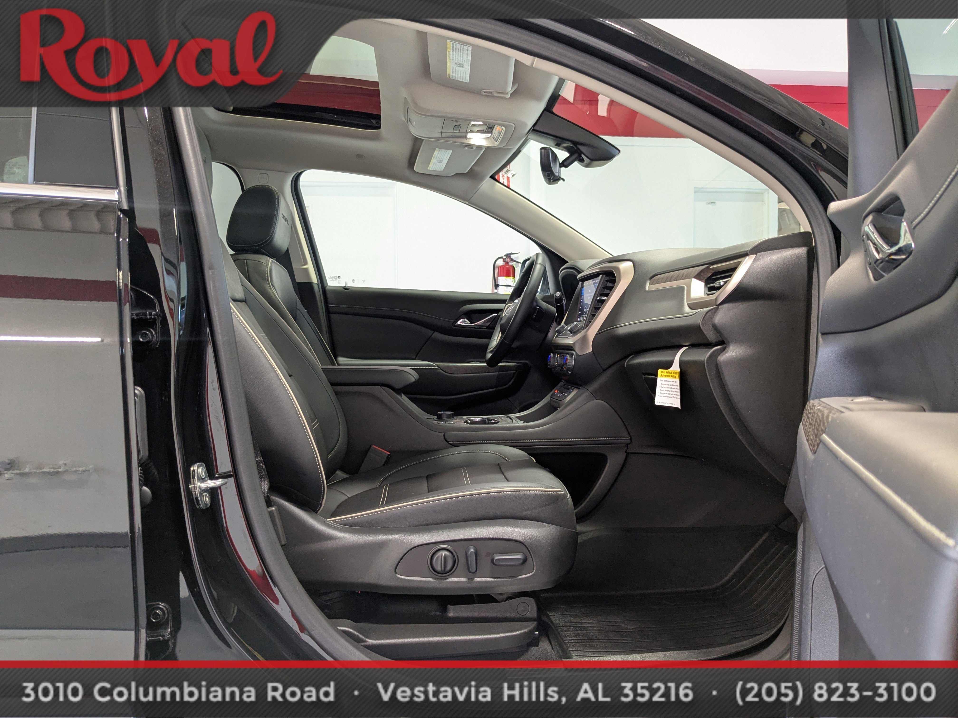 Used 2023 GMC Acadia Denali w/ Denali Ultimate Package image 8
