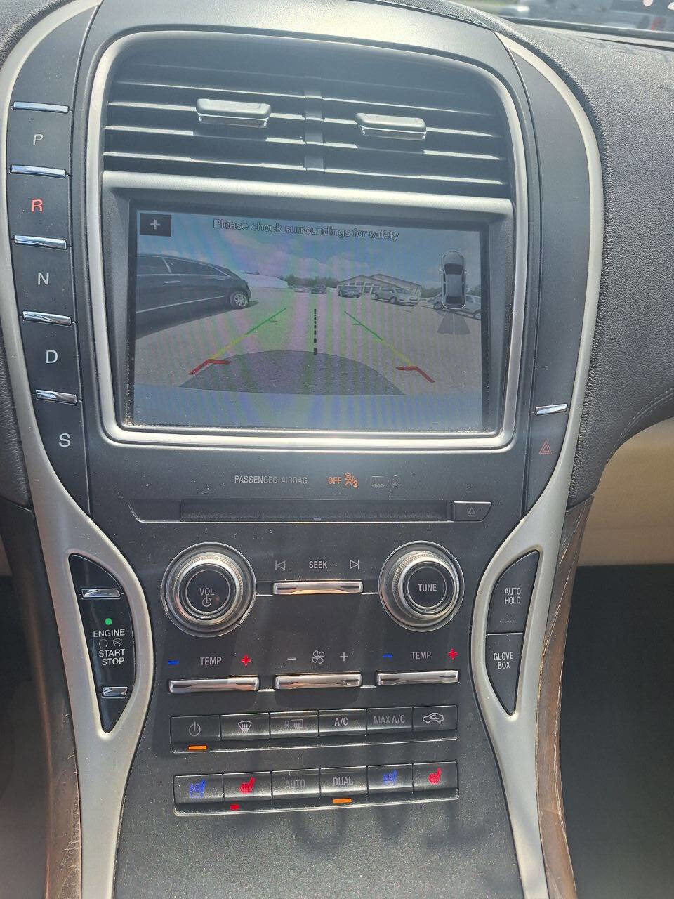 Used 2018 Lincoln MKX Reserve w/ Lincoln MKX Climate Package AWD/4WD image 16