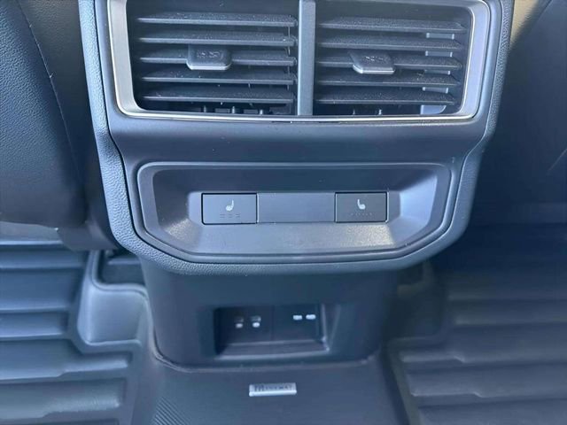 Used 2024 Volkswagen Atlas Cross Sport SEL R-Line image 8