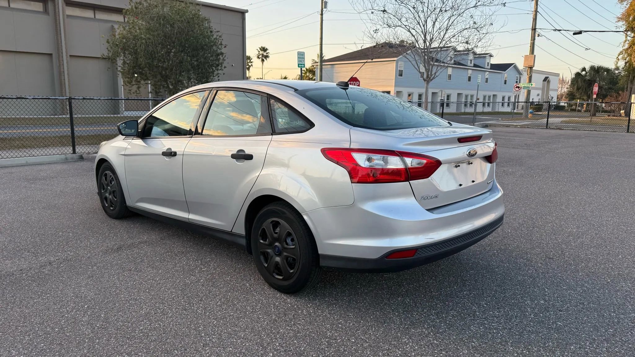 Used 2013 Ford Focus S FWD image 8