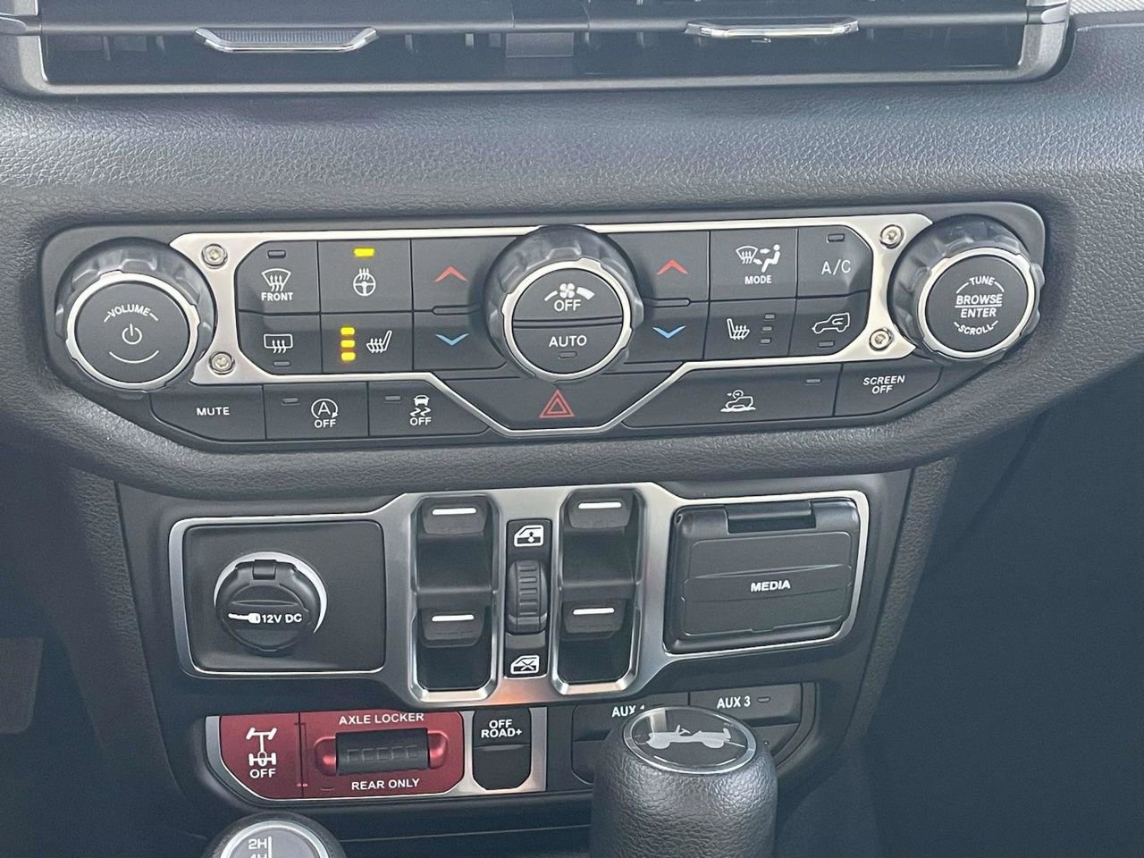 New 2026 Jeep Wrangler Willys AWD/4WD image 29