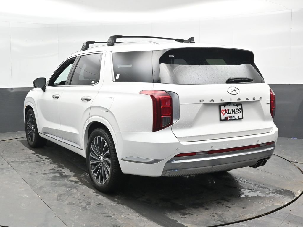 Used 2023 Hyundai Palisade Calligraphy image 11
