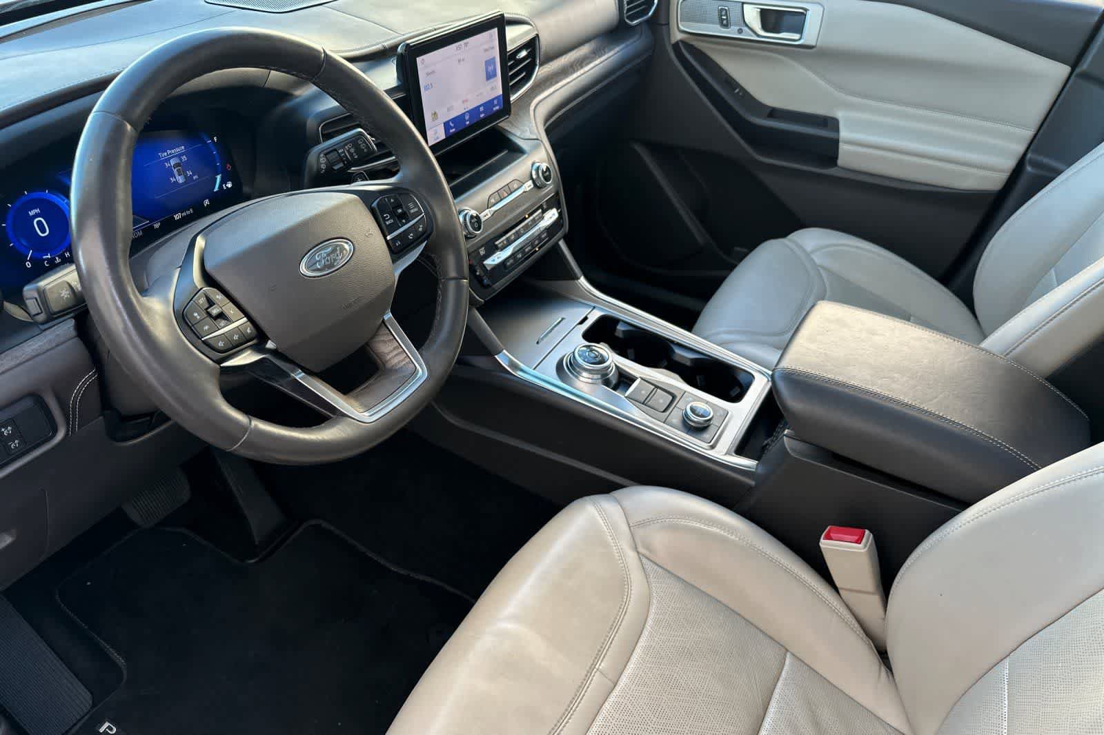 Used 2020 Ford Explorer Platinum AWD/4WD image 11
