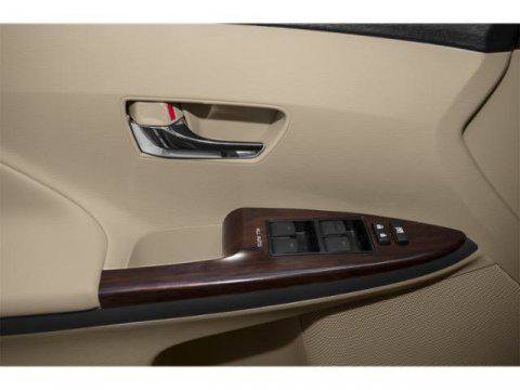 Used 2015 Toyota Venza LE image 20