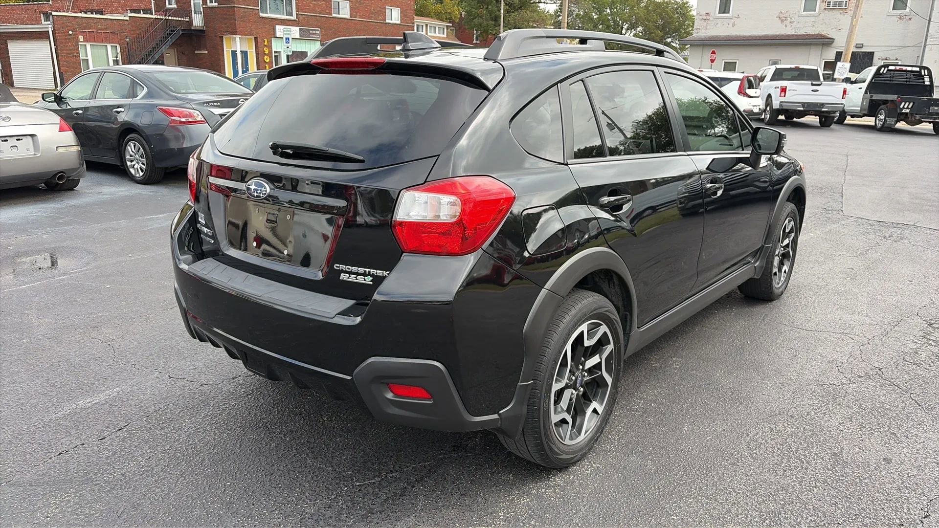Used 2017 Subaru Crosstrek 2.0i Limited w/ Popular Package #2 image 5