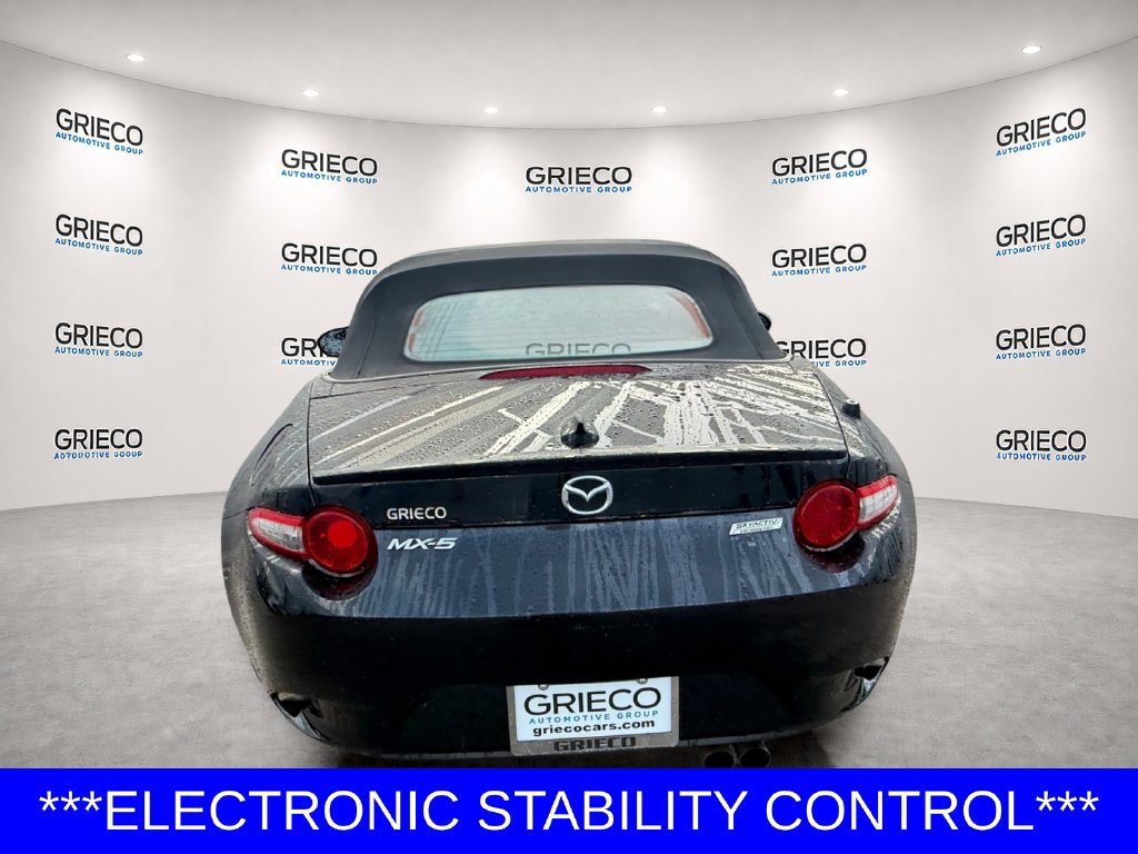 Used 2016 MAZDA MX-5 Miata Club RWD image 6