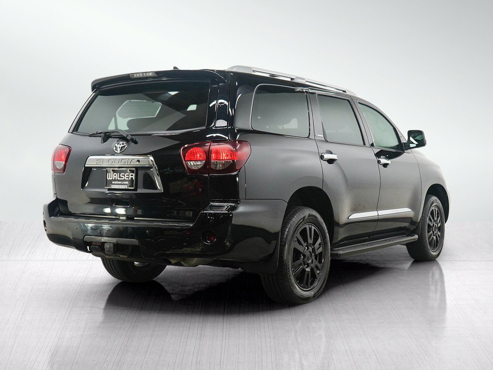 Used 2019 Toyota Sequoia Platinum AWD/4WD image 5