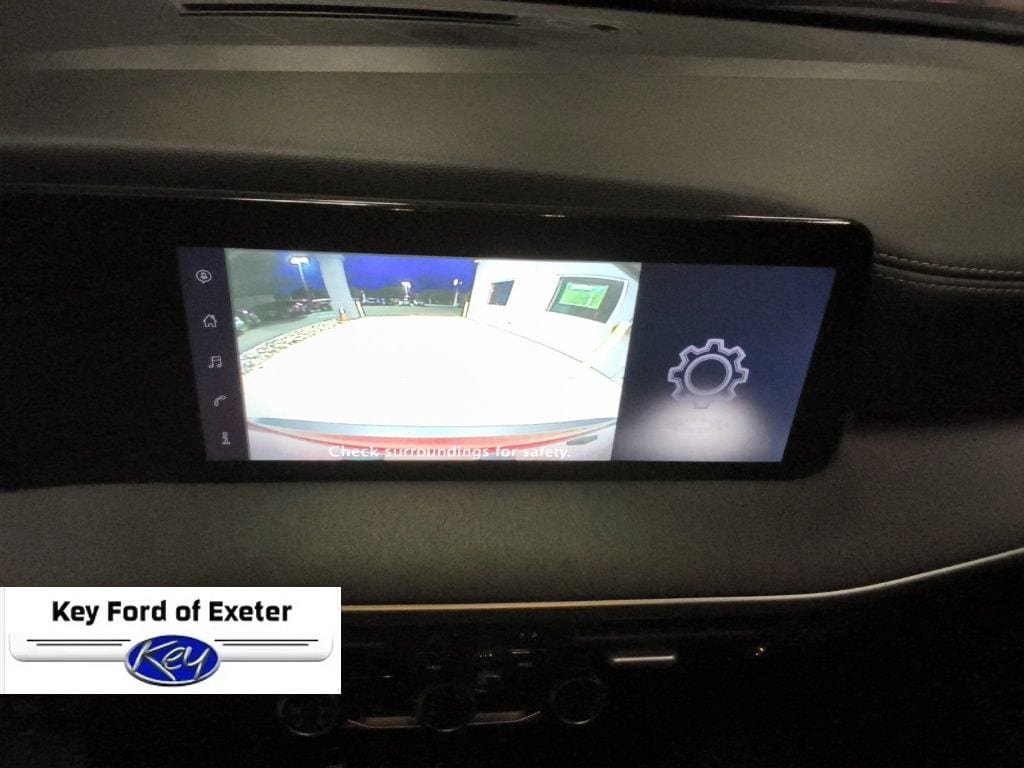 Used 2025 Nissan Kicks SV AWD/4WD image 32