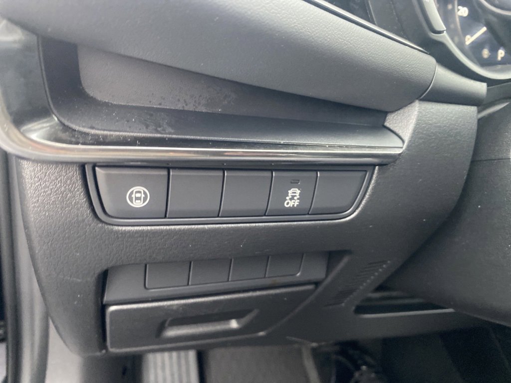 Used 2019 MAZDA MAZDA3 Hatchback image 15