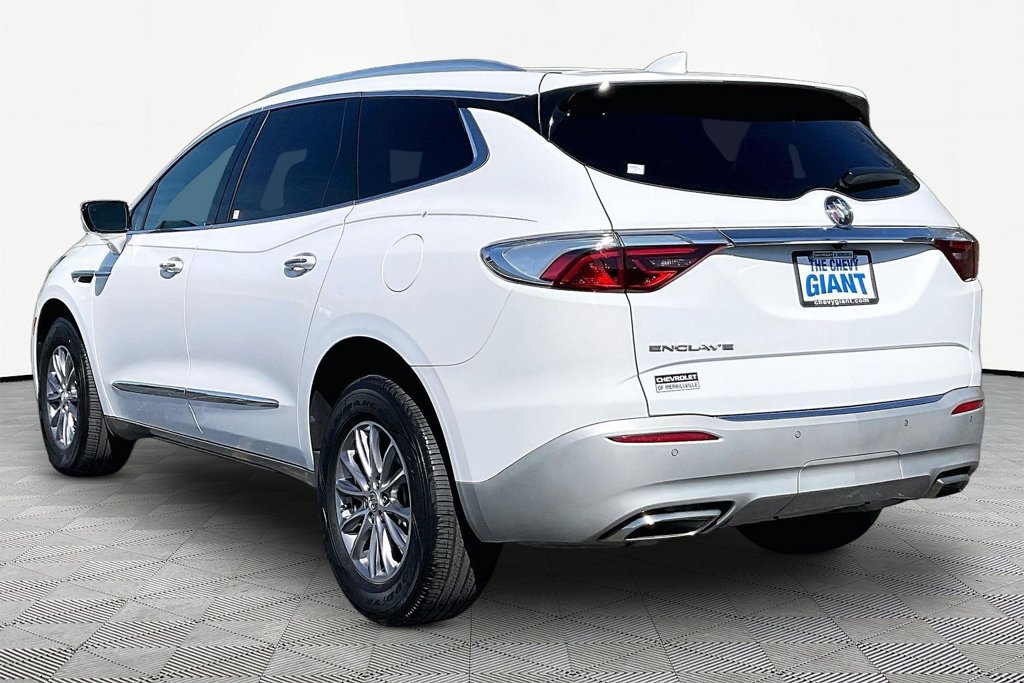 Used 2023 Buick Enclave Essence FWD image 4
