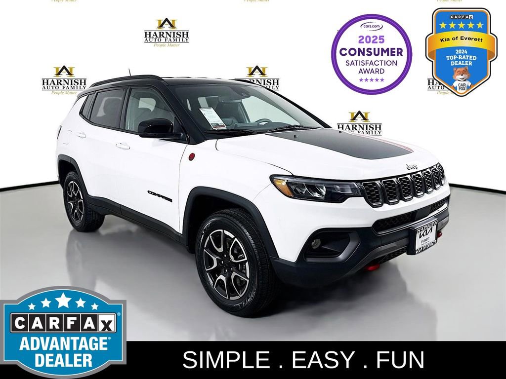 Used 2024 Jeep Compass Trailhawk AWD/4WD image 1