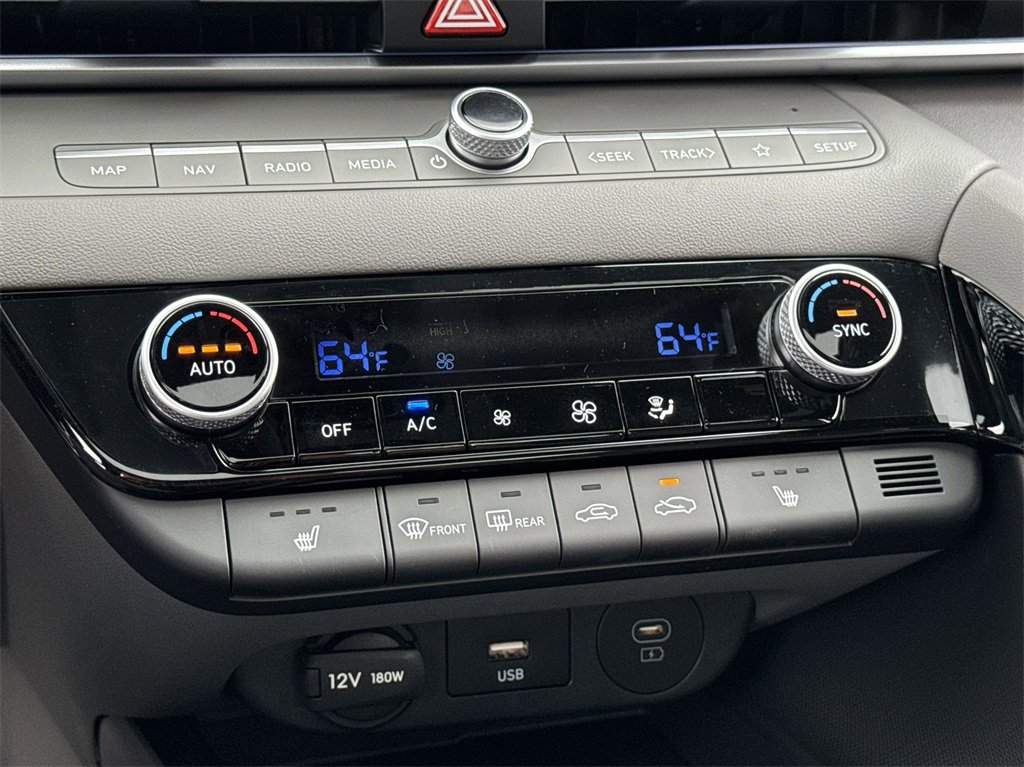 New 2025 Hyundai Elantra SEL image 29