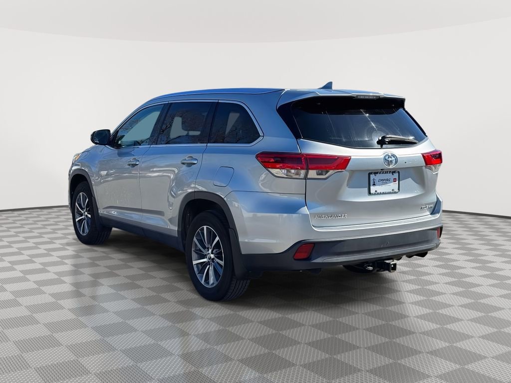 Used 2019 Toyota Highlander XLE image 5