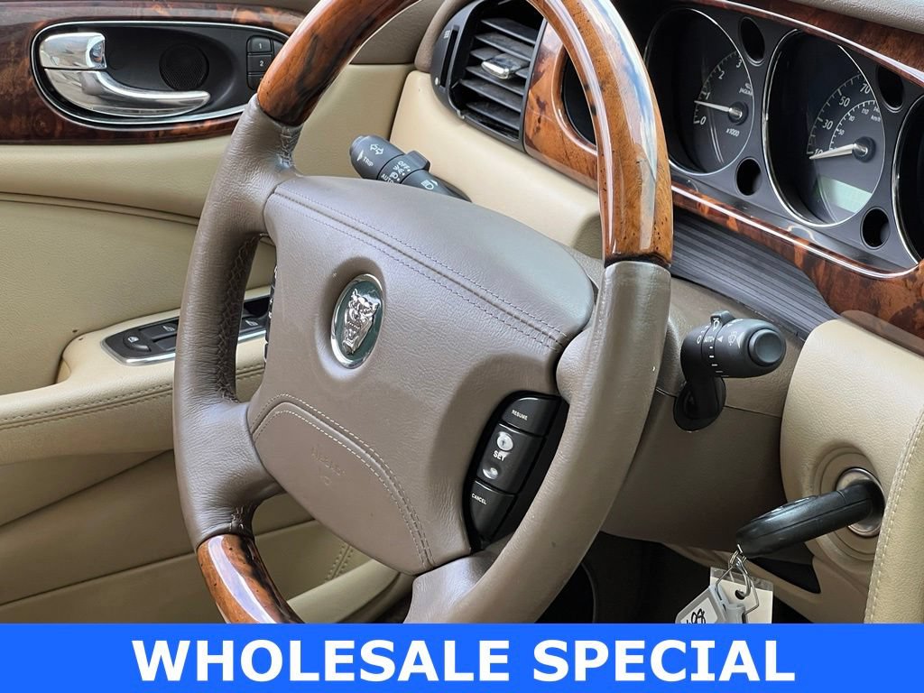 Used 2005 Jaguar XJ8 RWD image 31