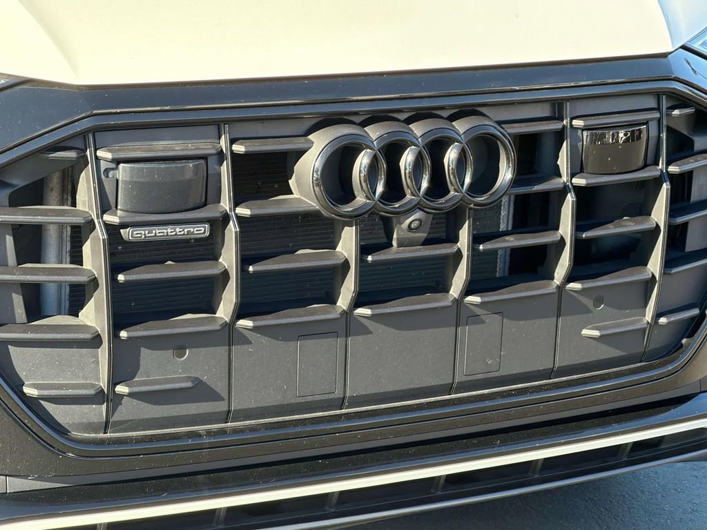 Used 2022 Audi Q8 Prestige image 26